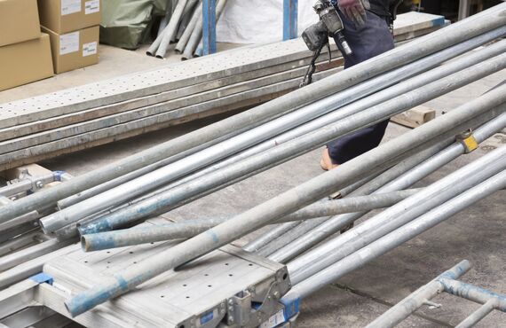 資材のリースを行っておりますのでぜひご相談ください | 北九州市で安心安全な足場工事なら株式会社竜翔グループ